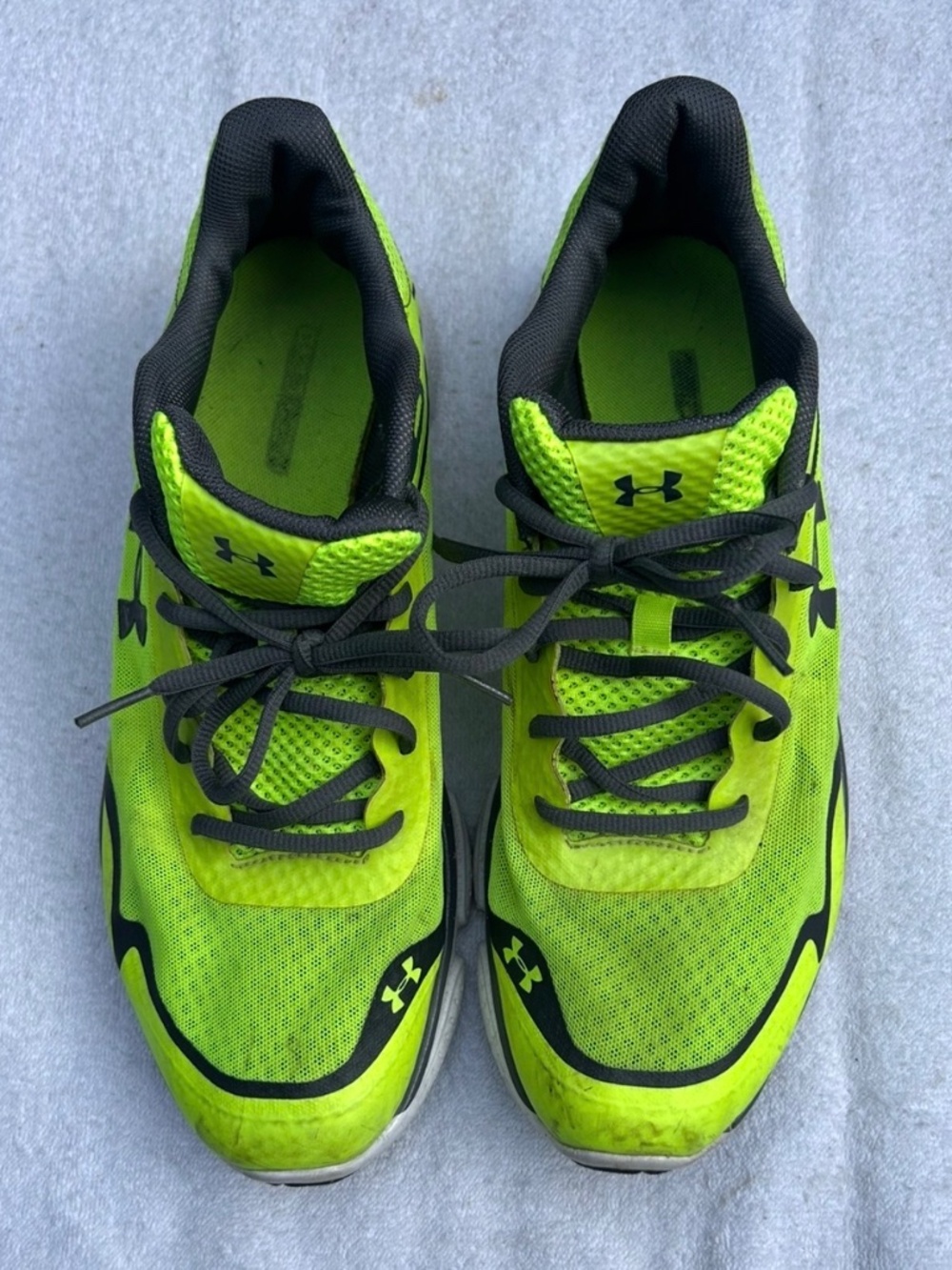 Under armour micro g sneaker